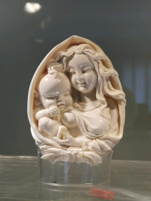 匠心传承，美在指尖——参观上海工艺美术品馆有感